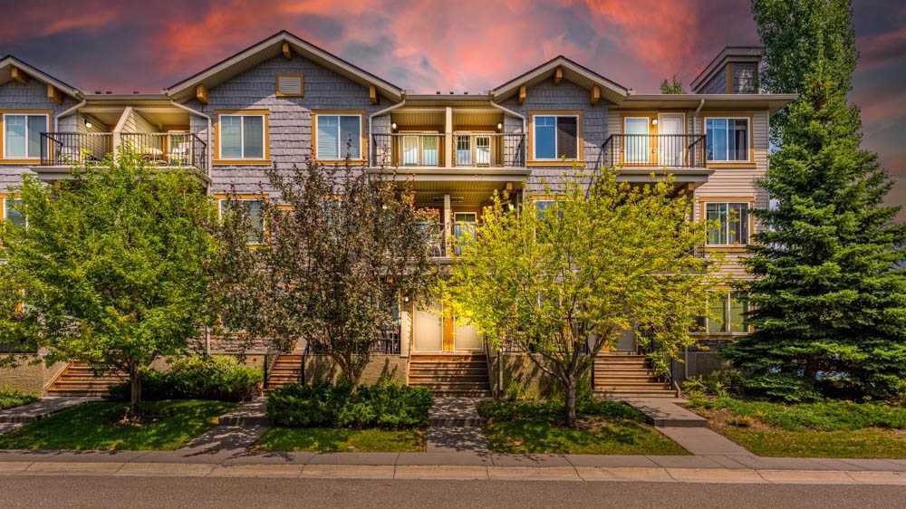 152 Mckenzie Towne Lane SE, Calgary, Alberta, T2Z 1C4