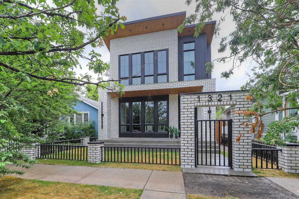 1321 10 Avenue SE, Calgary, Alberta, T2G 0W8