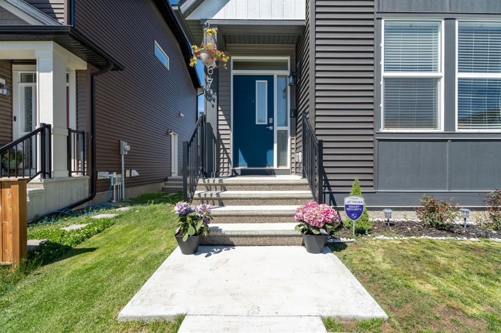 67 Wolf Gate, Okotoks, Alberta, T1S5T9