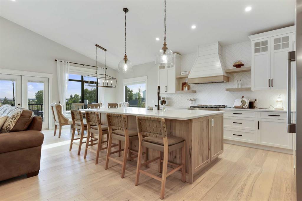 8 Bishop Circle, Carstairs, Alberta, T0M 0N0