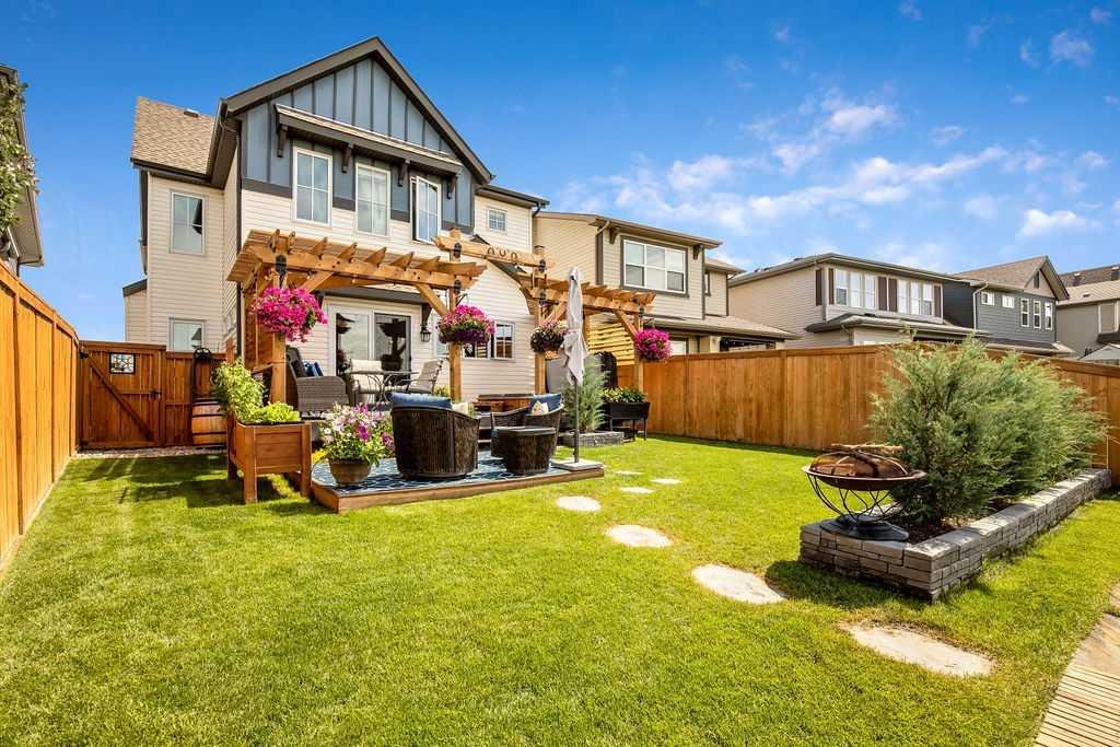 350 Reunion Green NW, Airdrie, Alberta, T4B 3W4