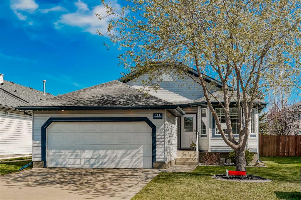 111 West Lakeview Circle, Chestermere, Alberta, T1X 1H7