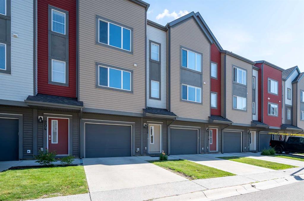206 Copperpond Row SE, Calgary, Alberta, T2Z 1H3