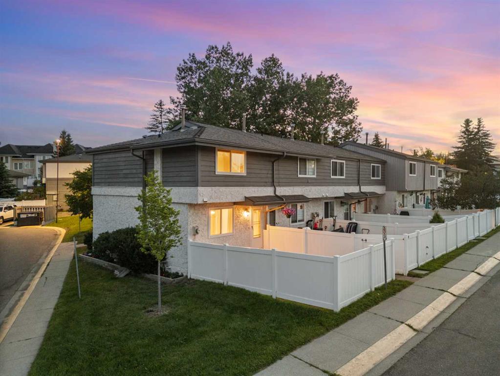 #130 999 Canyon Meadows Drive SW, Calgary, Alberta, T2W 2S6