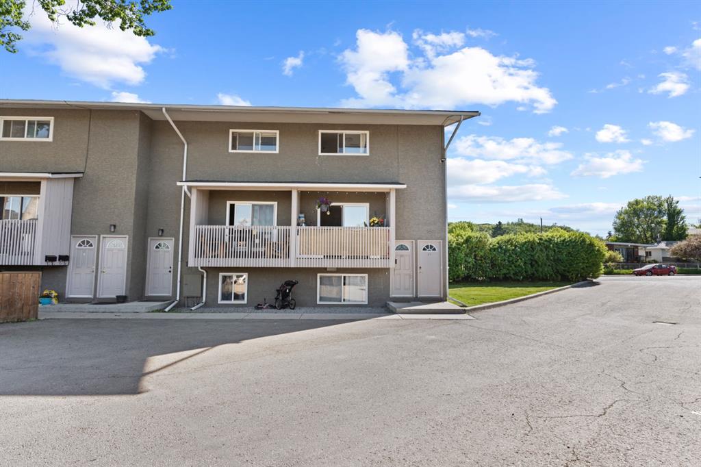 #19 8112 36 Avenue NW, Calgary, Alberta, T3B 3P3