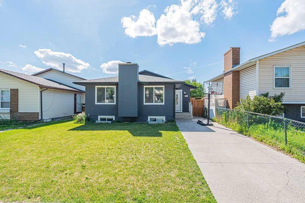3319 42 Street NE, Calgary, Alberta, T1Y 4J9