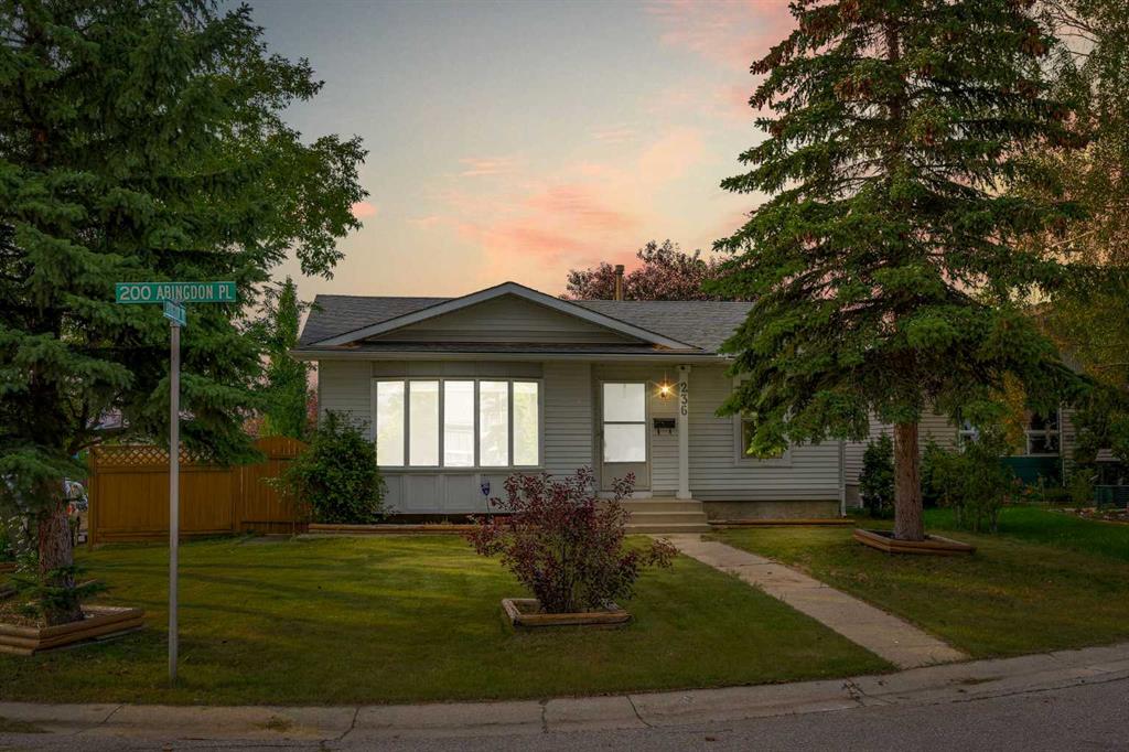 236 Abingdon Place NE, Calgary, Alberta, T2A 7B4