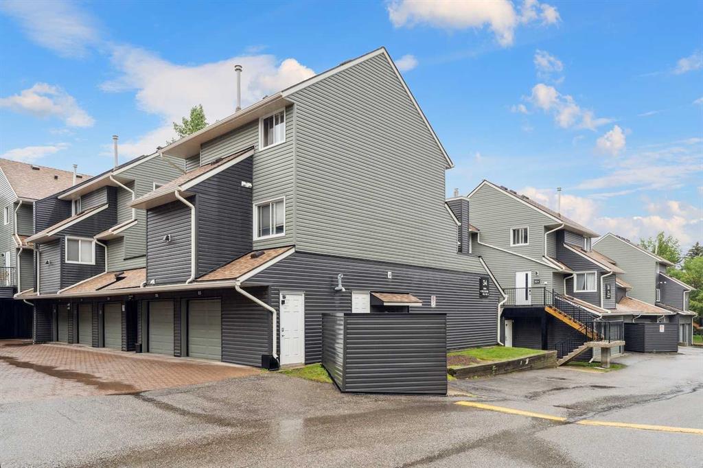 #113 34 Glamis Green SW, Calgary, Alberta, T3E 6V1