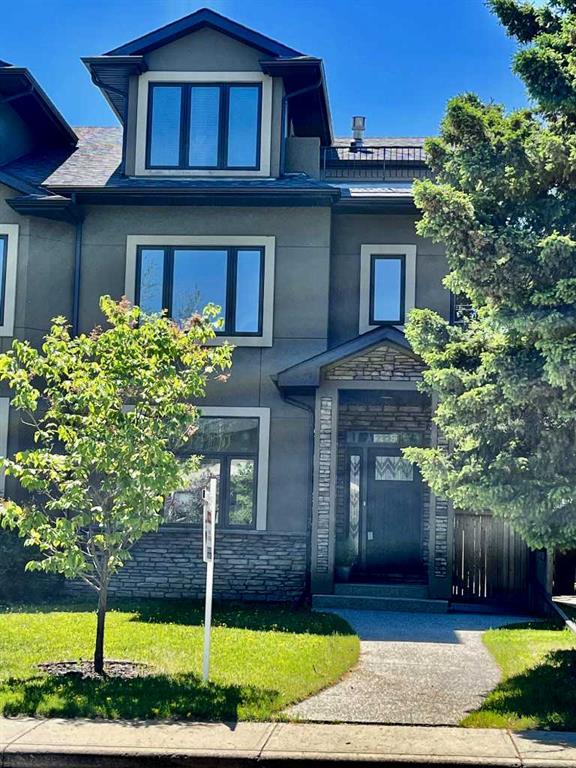 2325 22 Avenue SW, Calgary, Alberta, T2T 0T1