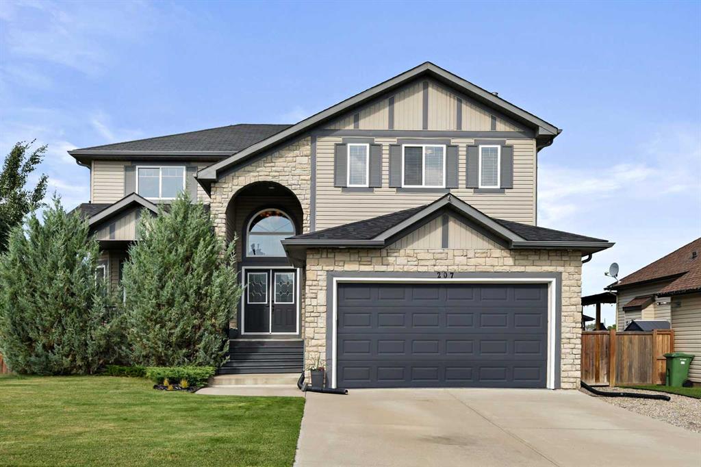207 Railway Close SE, Langdon, Alberta, T0J 1X1