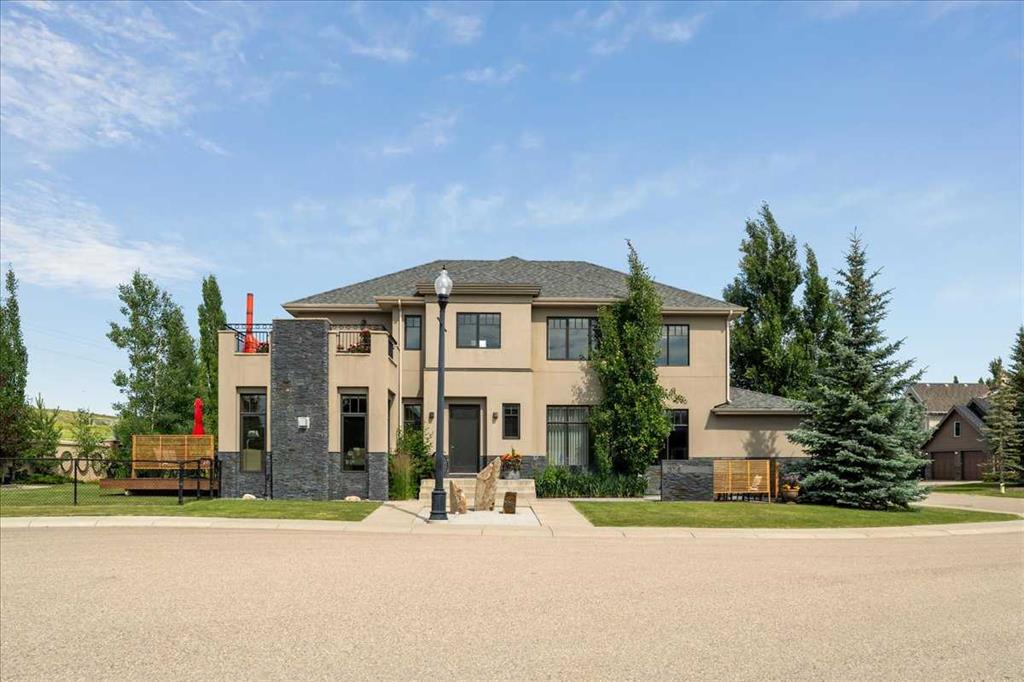 374 Discovery Ridge Way SW, Calgary, Alberta, T3H 5S8