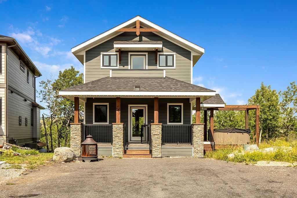 243 Cottageclub Crescent, Rural Rocky View County, Alberta, T4C 1B1