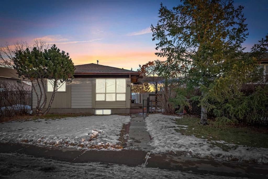 79 abalone Way NE, Calgary, Alberta, T2A6Y1