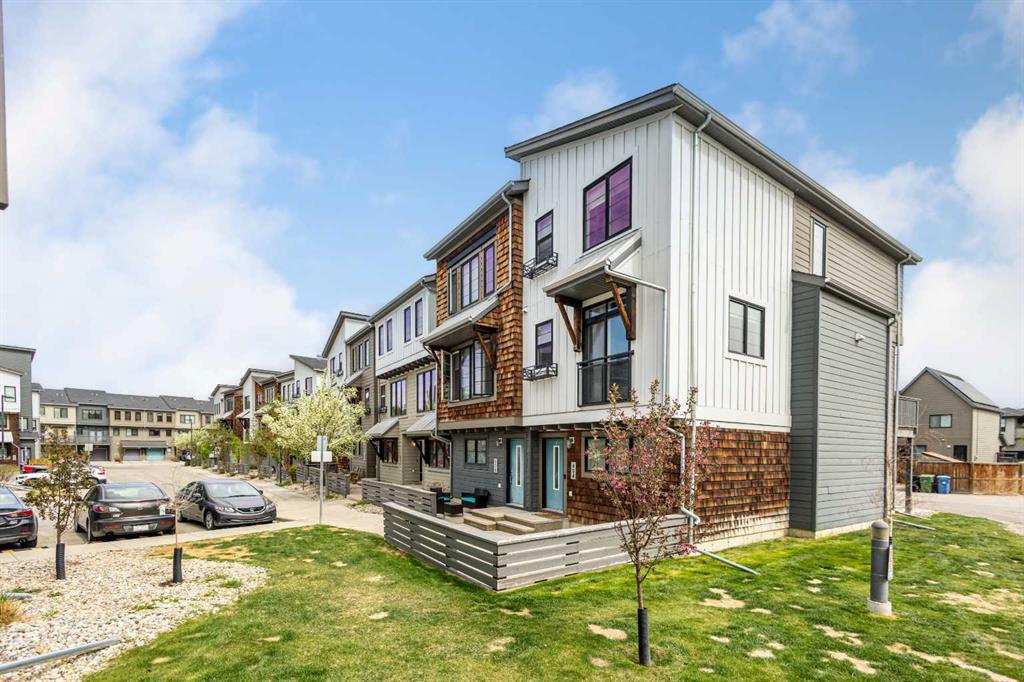 616 Walden Circle SE, Calgary, Alberta, T2X 0Y4