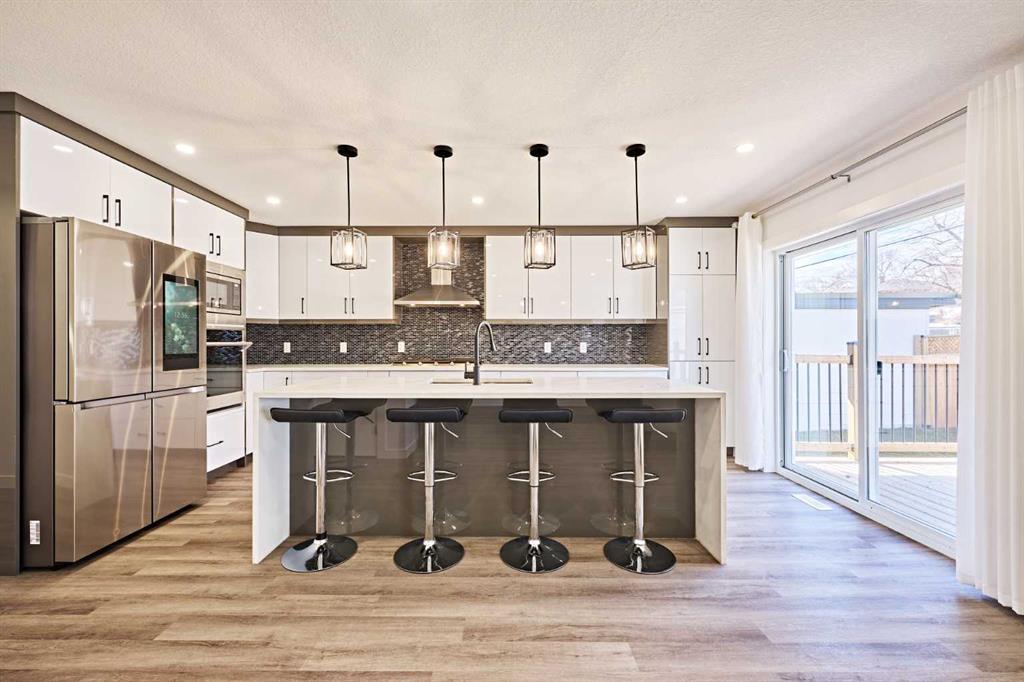 77 Hartford Road NW, Calgary, Alberta, T2K2A4