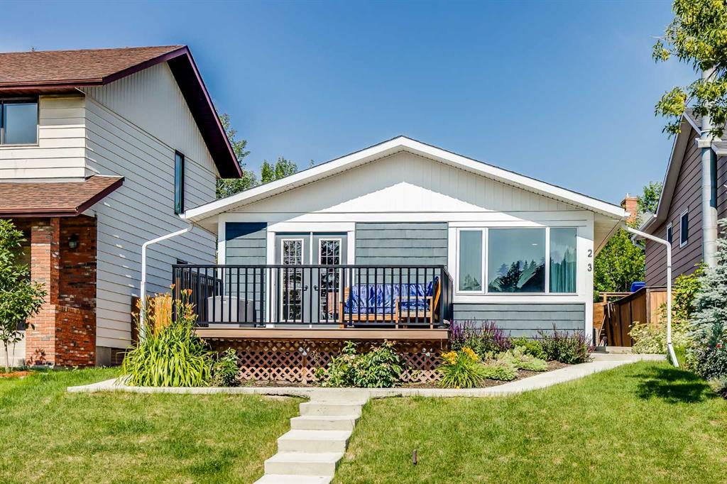 23 Edgeford Road NW, Calgary, Alberta, T3A 2S5