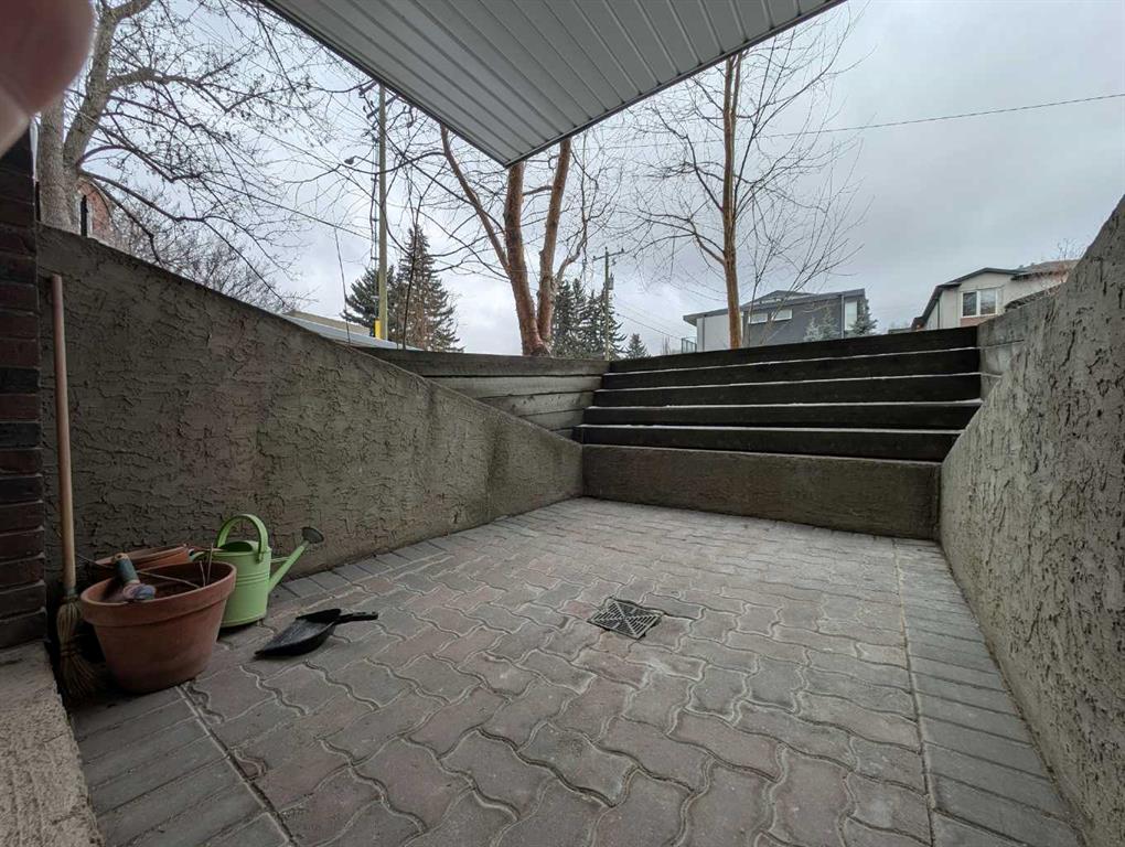 #114 525 56 Avenue SW, Calgary, Alberta, T2V 4Z9