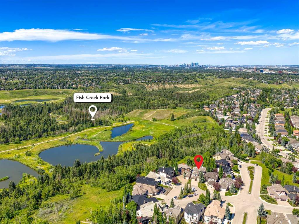 210 Evergreen Mews SW, Calgary, Alberta, T2Y 3T9