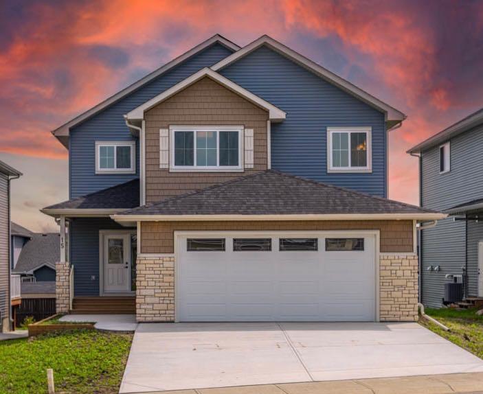 15 Bishop Circle, Carstairs, Alberta, T0M 0N0