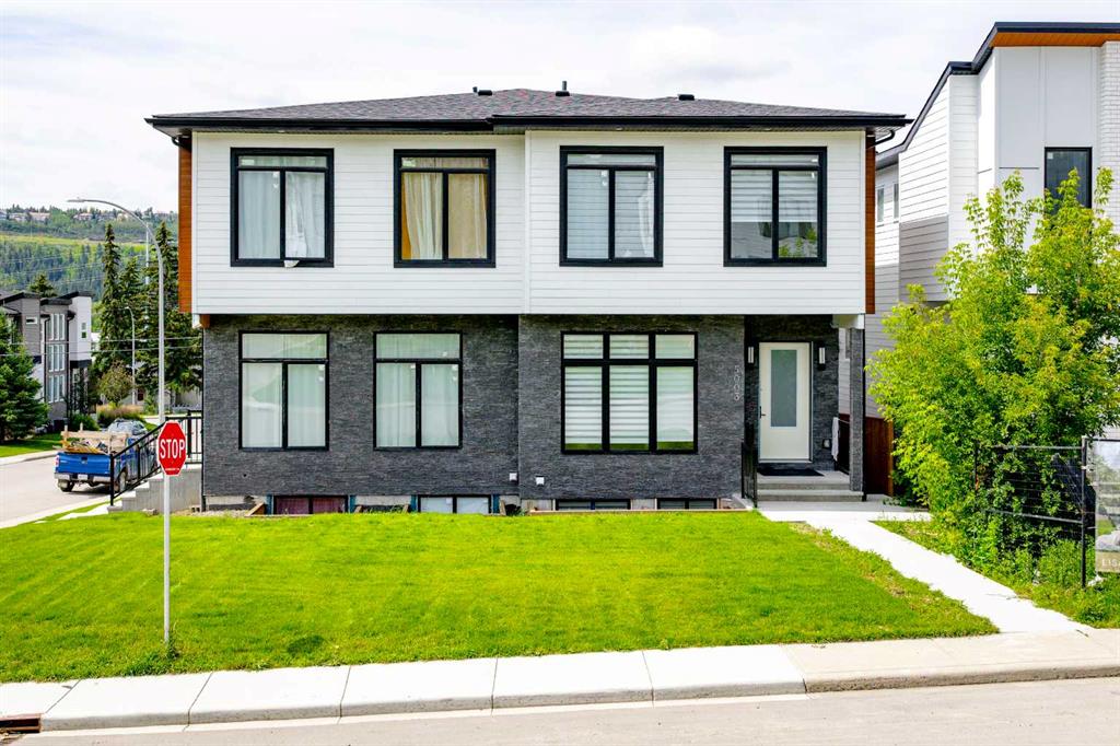 5003 21 Avenue NW, Calgary, Alberta, T3B 0X3