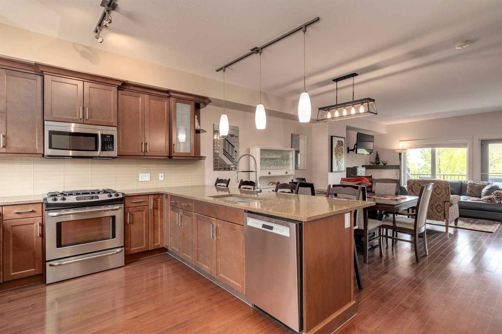 407 Valley Ridge Manor NW, Calgary, Alberta, T3B 6C4