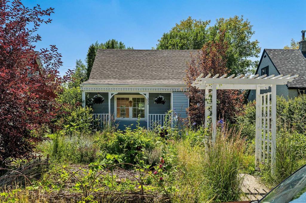 233 21 Avenue NE, Calgary, Alberta, T2E 1S5