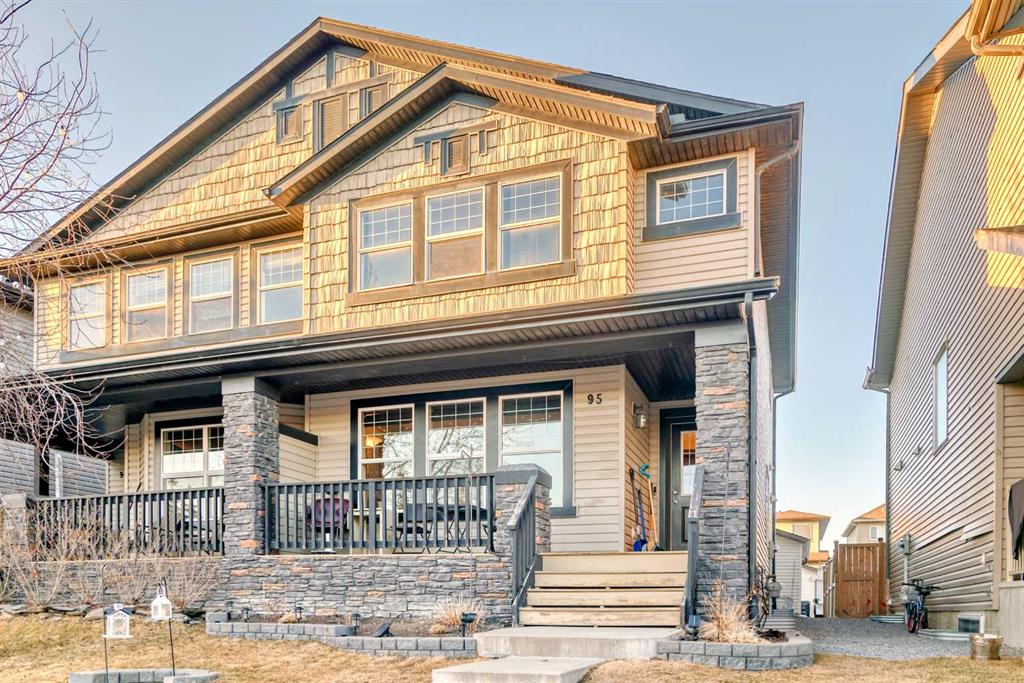 95 Panora Square NW, Calgary, Alberta, T3K 0R3