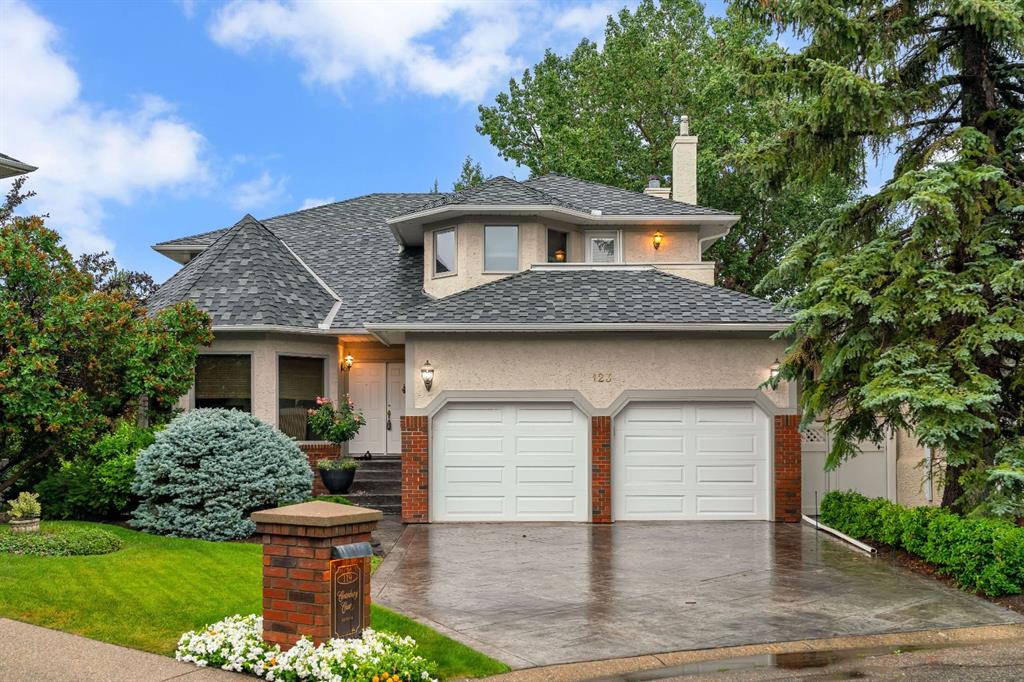 123 Canterbury Court SW, Calgary, Alberta, T2W 6C1