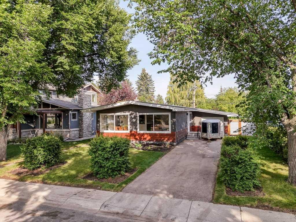 38 Westwood Drive SW, Calgary, Alberta, T3C 2V7