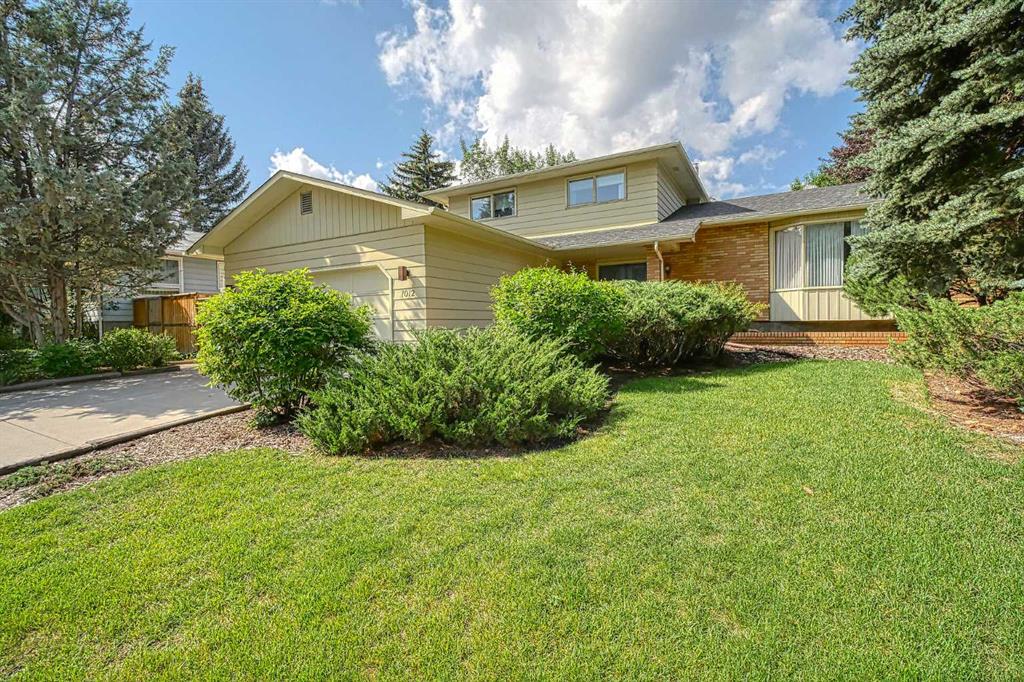 1012 70 Avenue SW, Calgary, Alberta, T2V 4A8