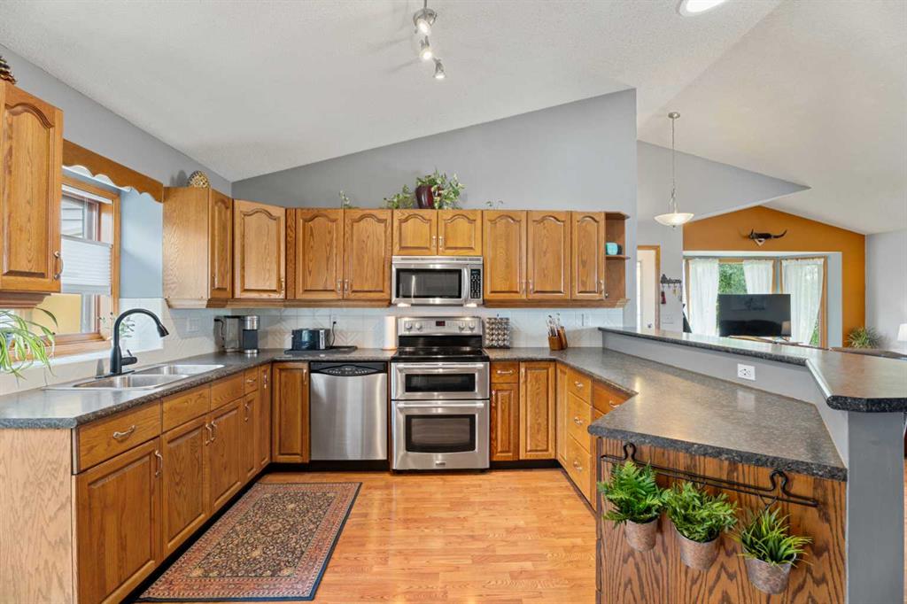 109 Downey Place, Okotoks, Alberta, T1S 1H3
