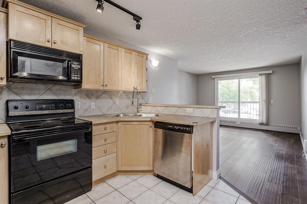 #305 60 38a Avenue SW, Calgary, Alberta, T2S2Z9