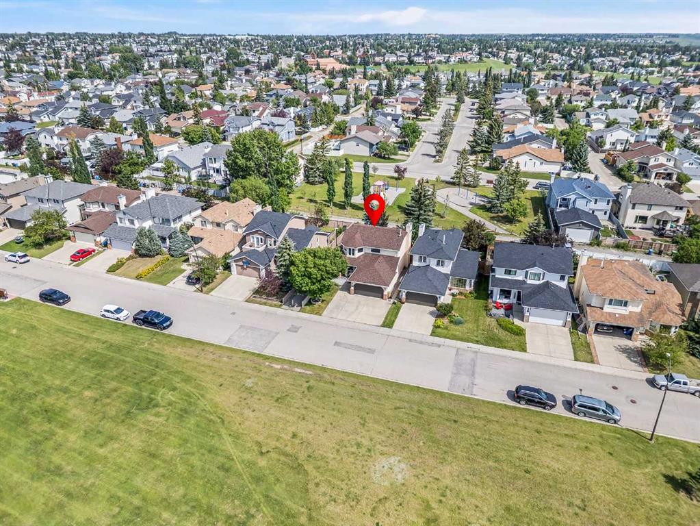 139 Hawkville Close NW, Calgary, Alberta, T3G3C3