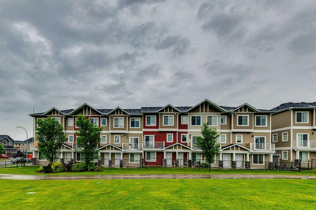 35 Redstone Circle NE, Calgary, Alberta, T3N 0M8
