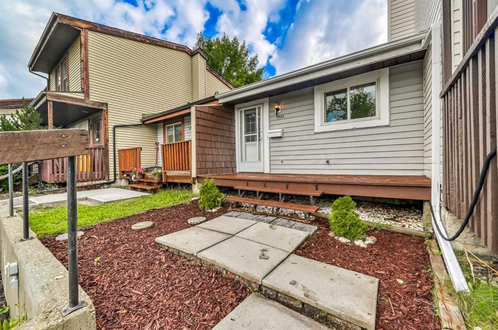 1426 Ranchlands Way NW, Calgary, Alberta, T3G1R2