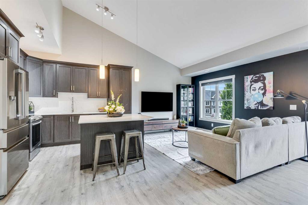 115 Cranbrook Walk SE, Calgary, Alberta, T3M 2V5