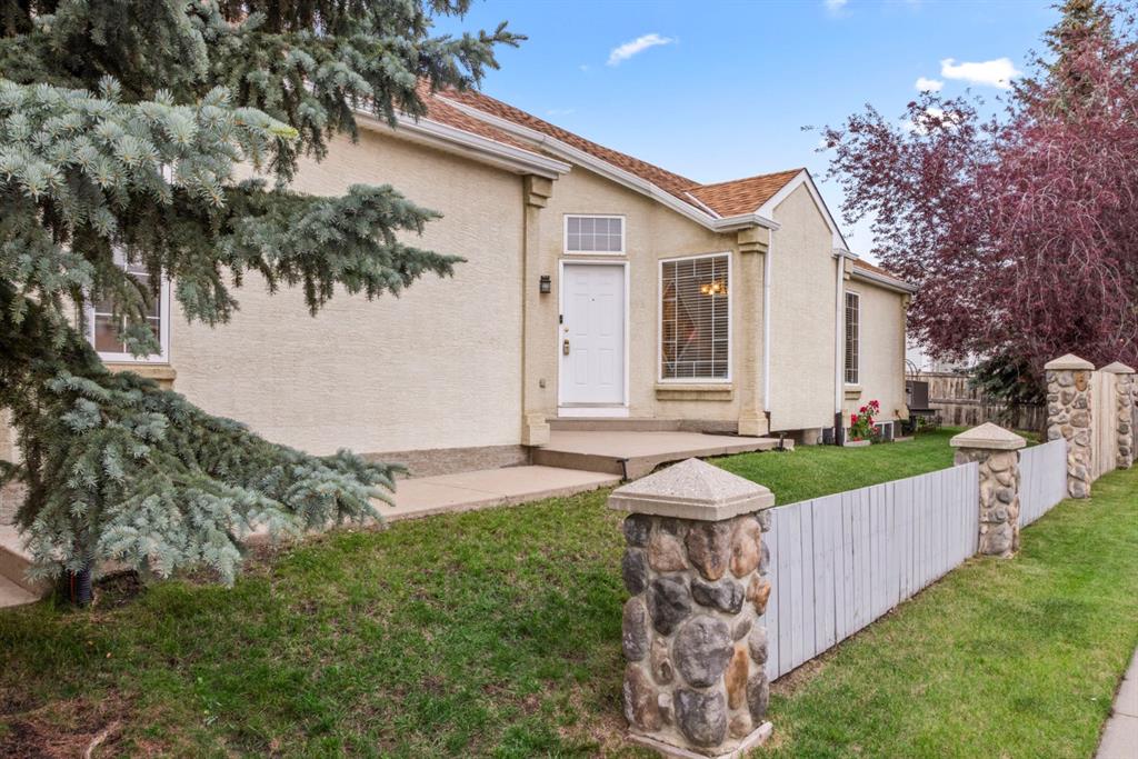 106 Somerset Drive SW, Calgary, Alberta, T2Y 3C8