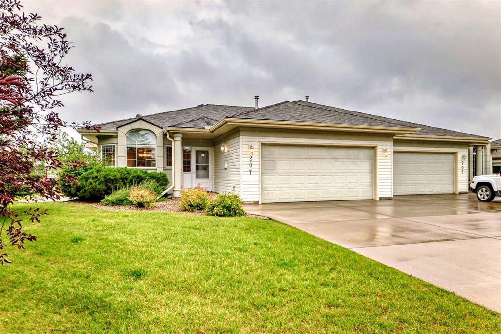 207 Dayspring Bay NE, Rural Rocky View County, Alberta, T1X1G3