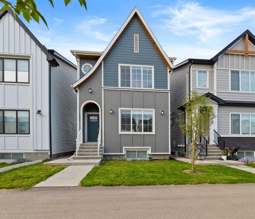 7554 202 Avenue SE, Calgary, Alberta, T3S 0E5