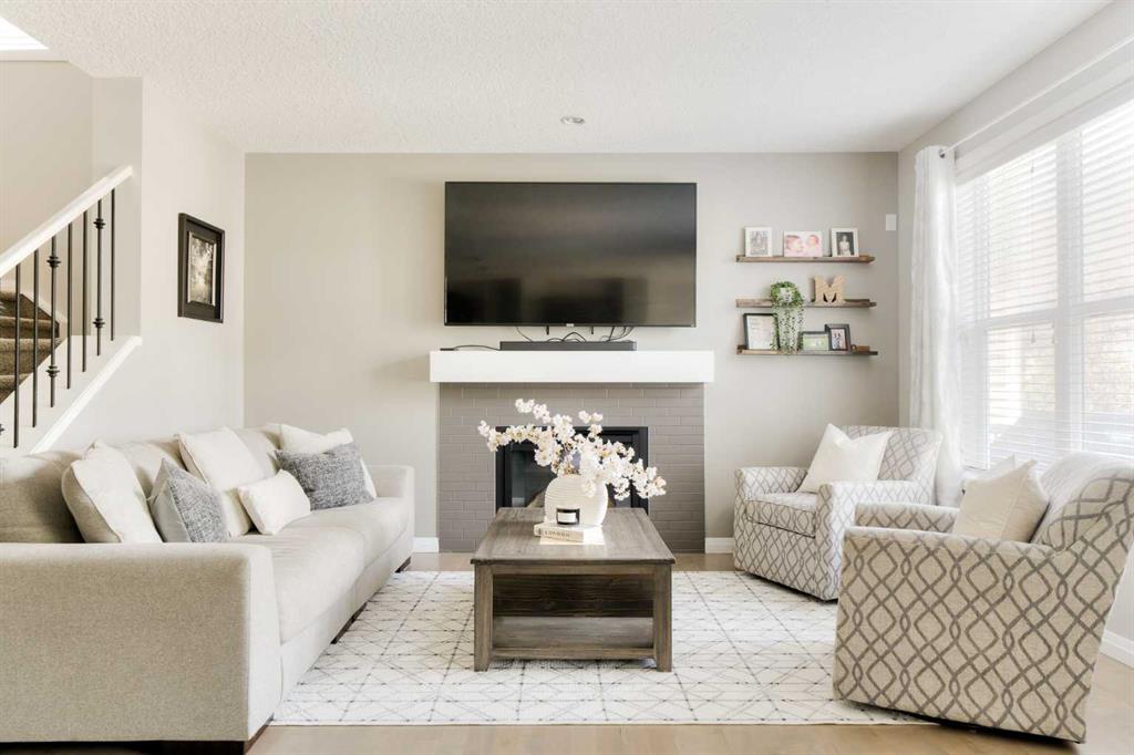 49 Sunset Manor, Cochrane, Alberta, T4C 0N3