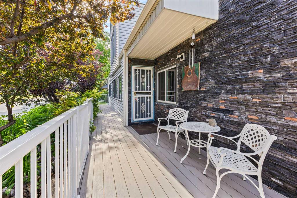 2441 25a Street SW, Calgary, Alberta, T3E 1Z1