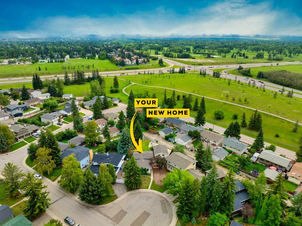 15 Southdale Bay SW, Calgary, Alberta, T2W 1W1
