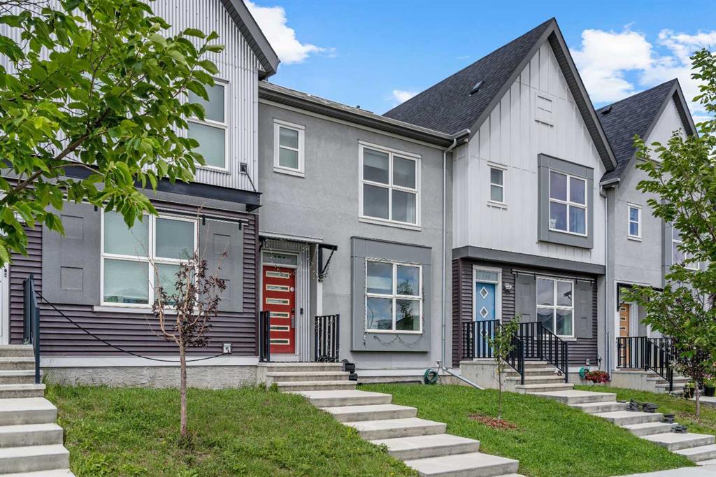 184 Livingston View NE, Calgary, Alberta, T3P 0Z9