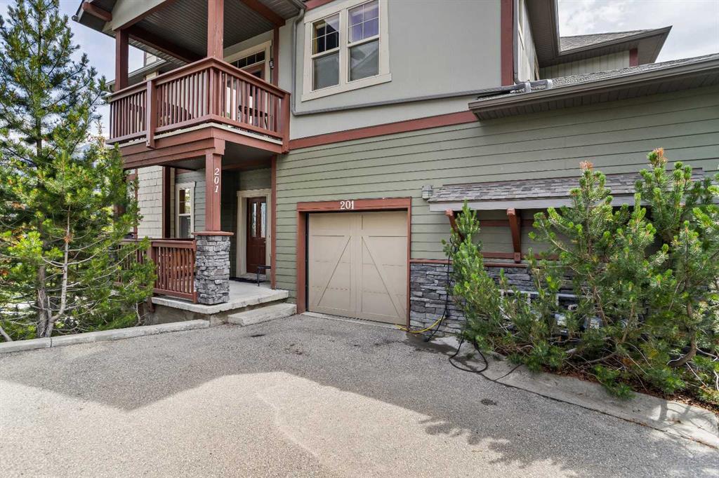 #201 70 Dyrgas Gate, Canmore, Alberta, T1W3J6