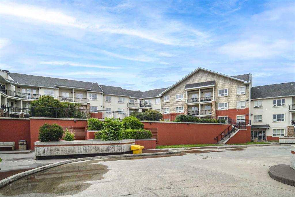 #358 26 Val Gardena View SW, Calgary, Alberta, T3H 5Z5