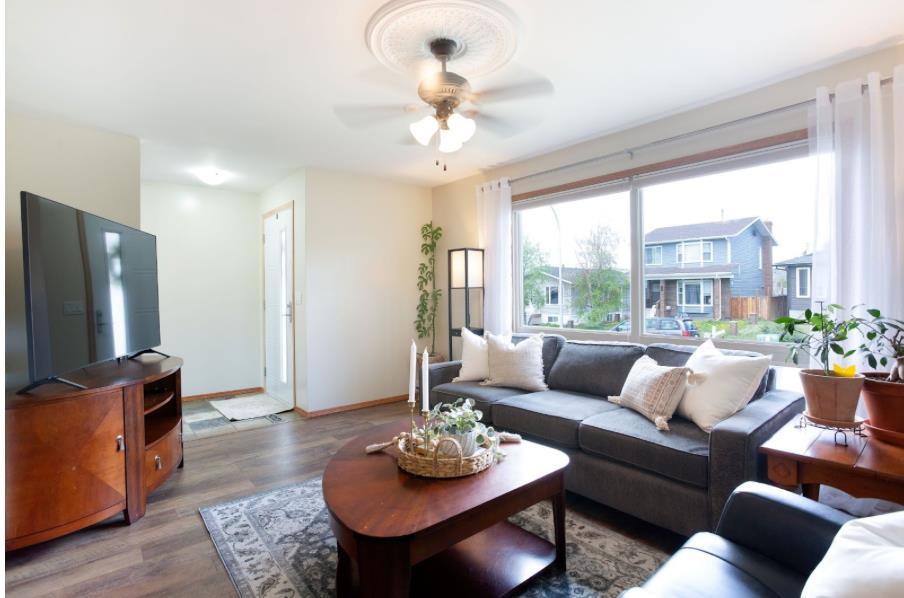 39 Elk Hill SE, Airdrie, Alberta, T4B 1Z1