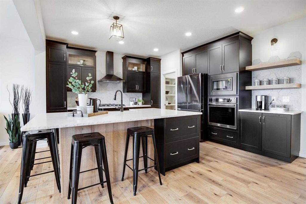 59 Versant Way SW, Calgary, Alberta, T2Y 0Y9