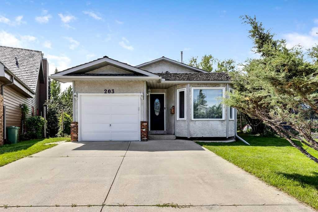 203 Welch Place, Okotoks, Alberta, T1S 1H4