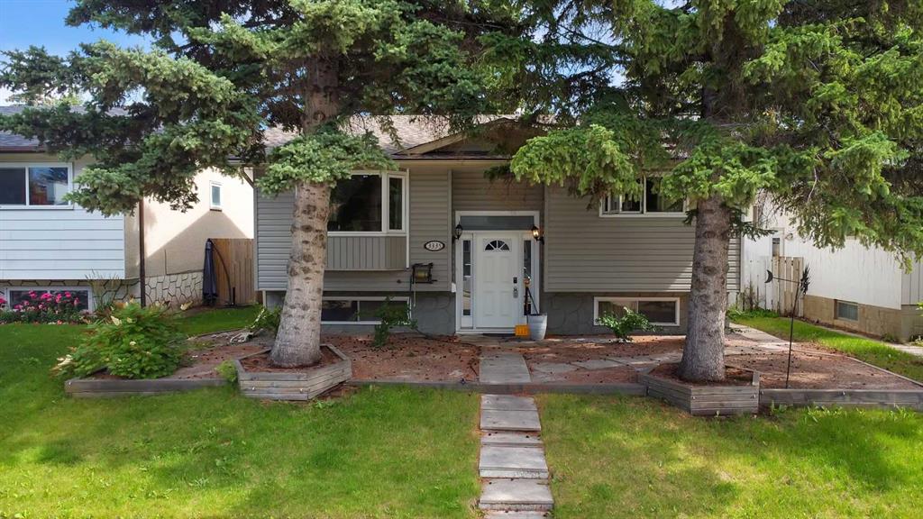 3335 Doverview Road SE, Calgary, Alberta, T2B 2A2