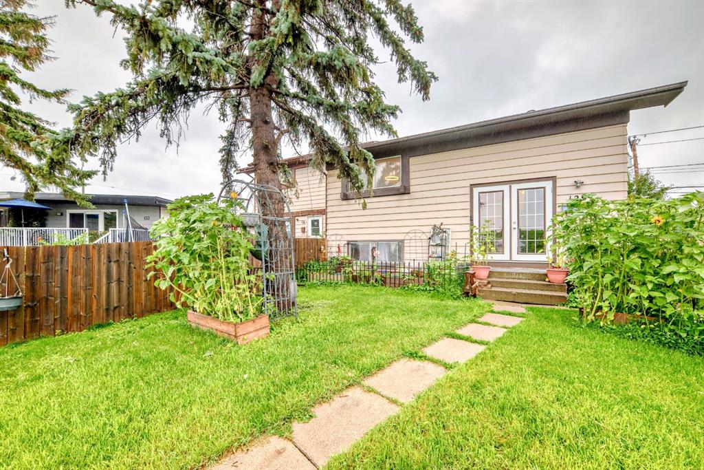129 Dovertree Place SE, Calgary, Alberta, T2B 2K3